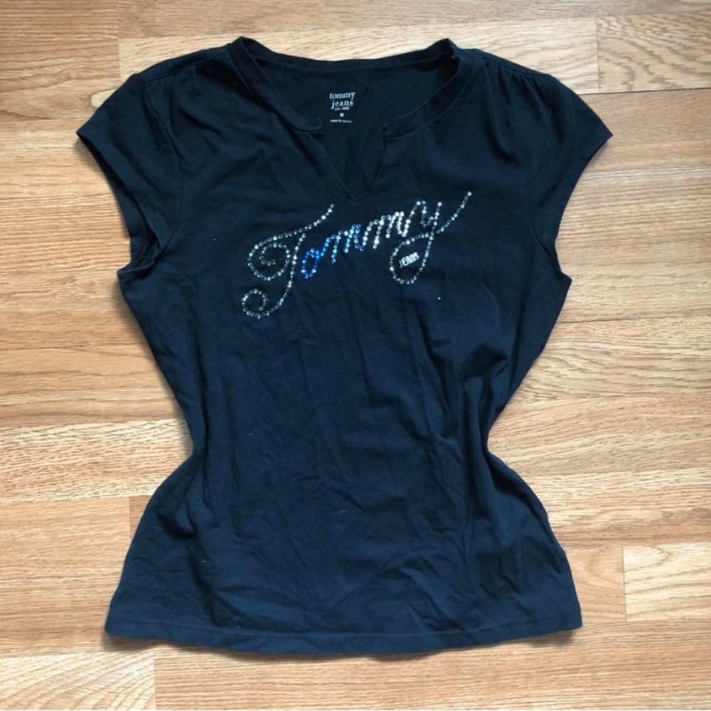 Bedazzled tommy baby tee💋